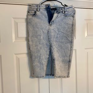 NEVER WORN NEW WITH TAGS Rosebullet skirt